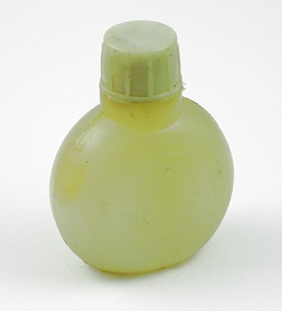 Oil bottle